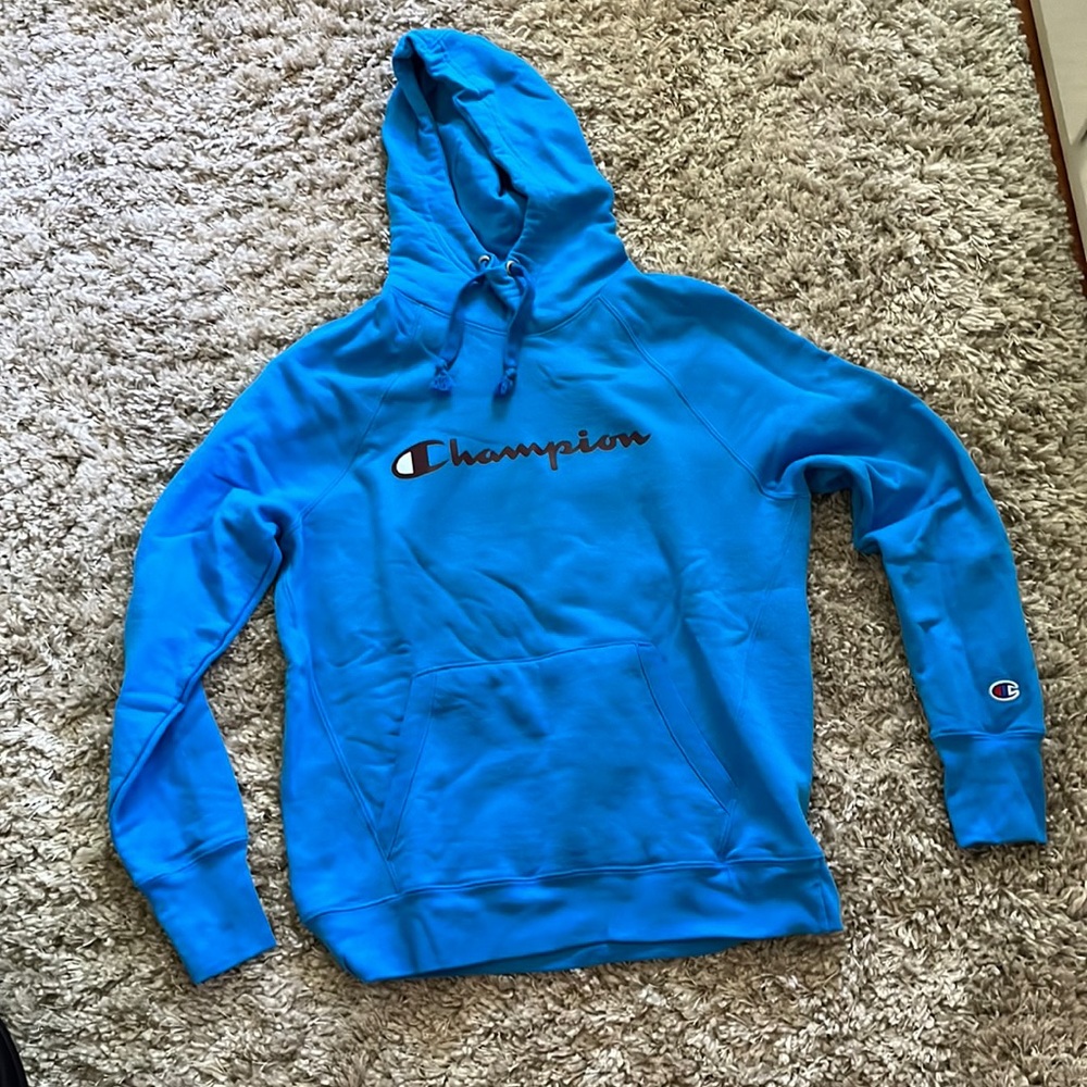 ❤️must order 2 or more items❤️Blue champion hoodie